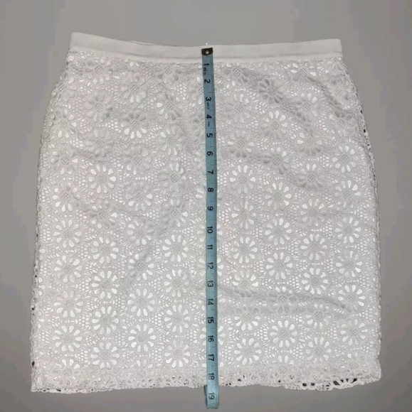 Ann Taylor White Floral Lace Crochet Overlay Pencil Skirt Size 6 NWT B23#2 - Picture 7 of 7